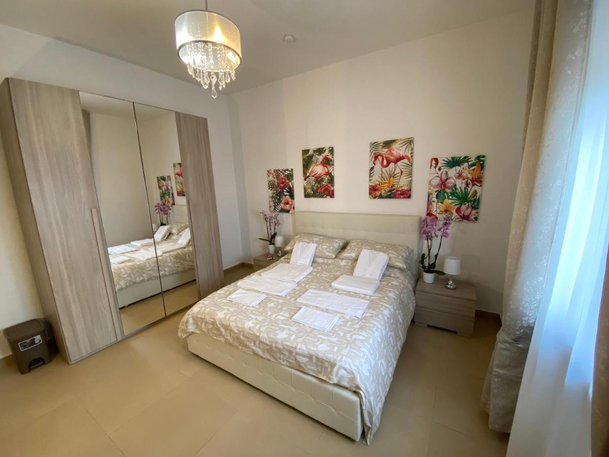 Caserta Royale Apartment エクステリア 写真
